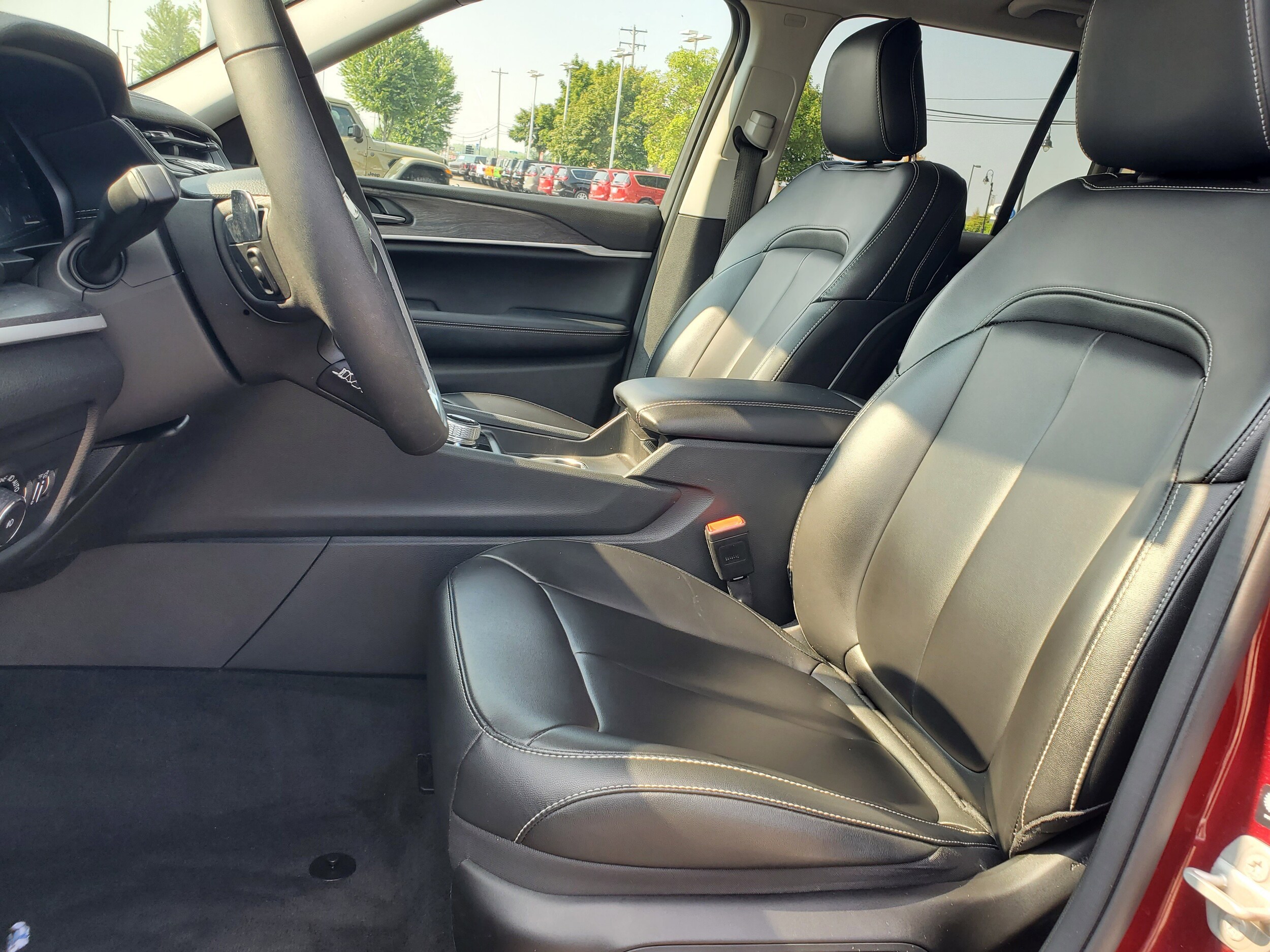 2023 Jeep Grand Cherokee Limited photo 4