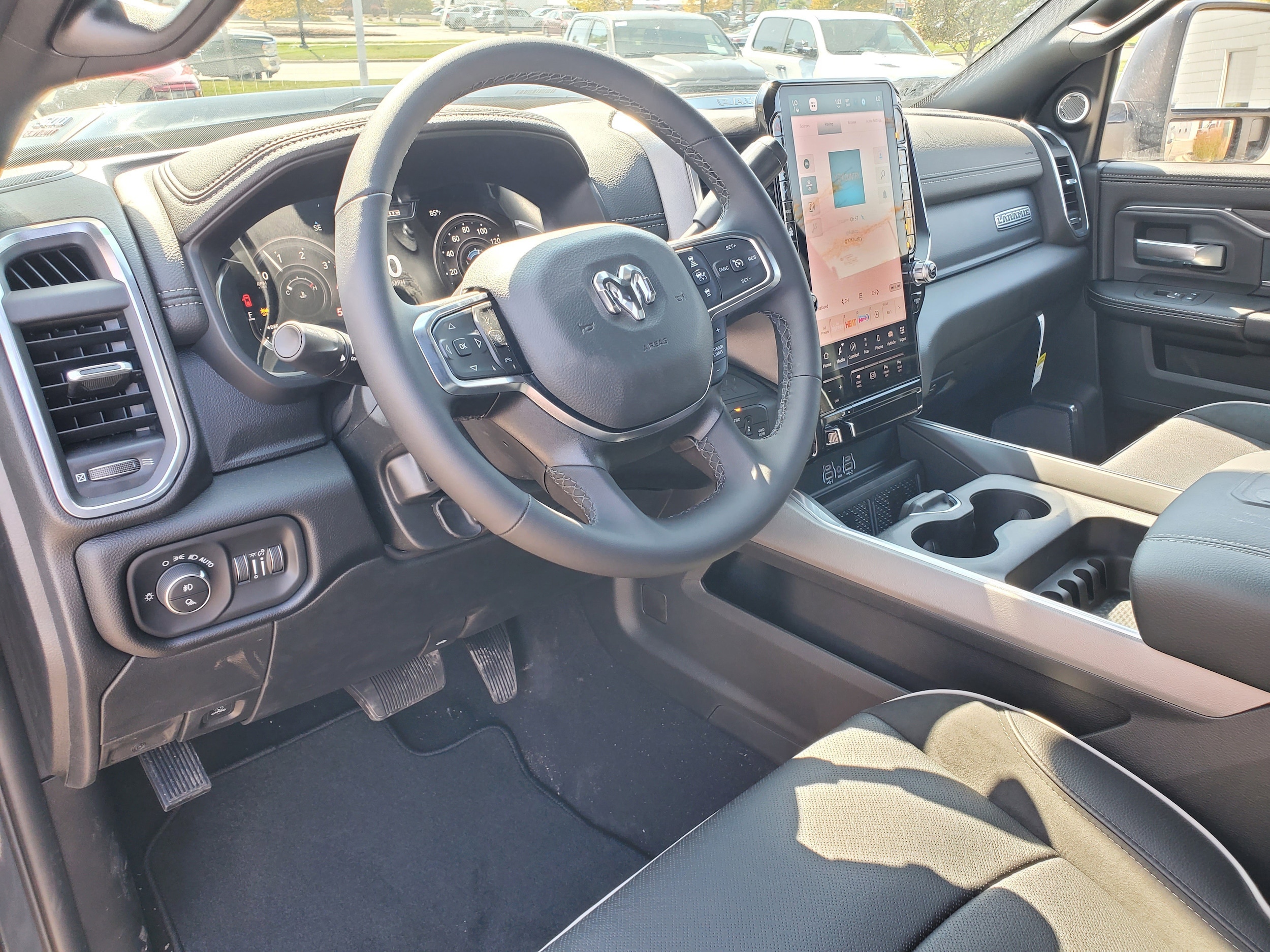 2026 RAM 2500 Laramie - Photo 9