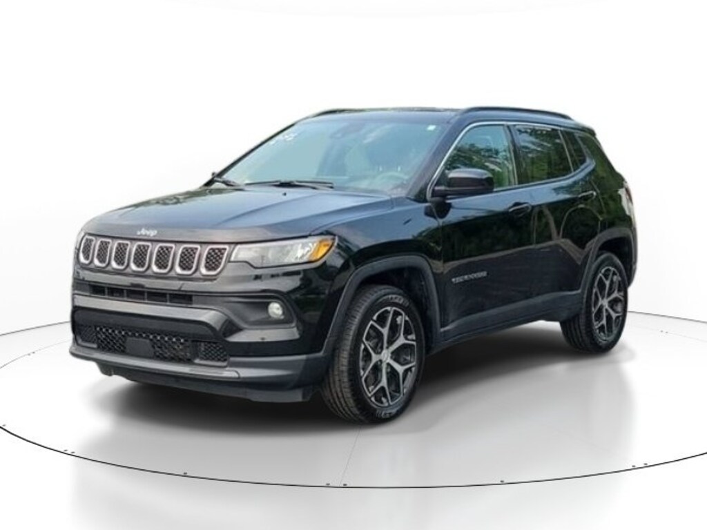 Used 2024 Jeep Compass Latitude SUV