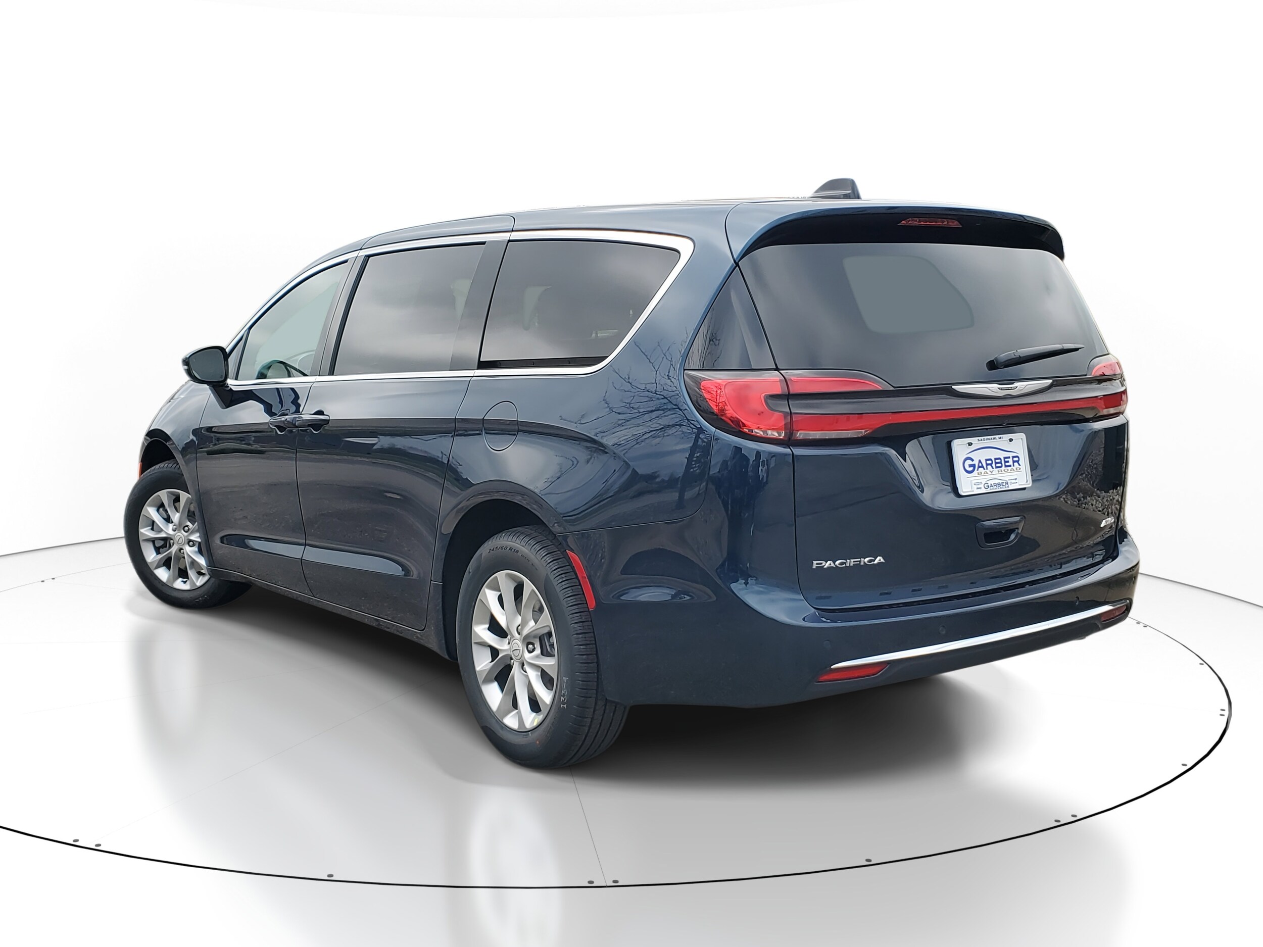 2025 Chrysler Pacifica photo 3