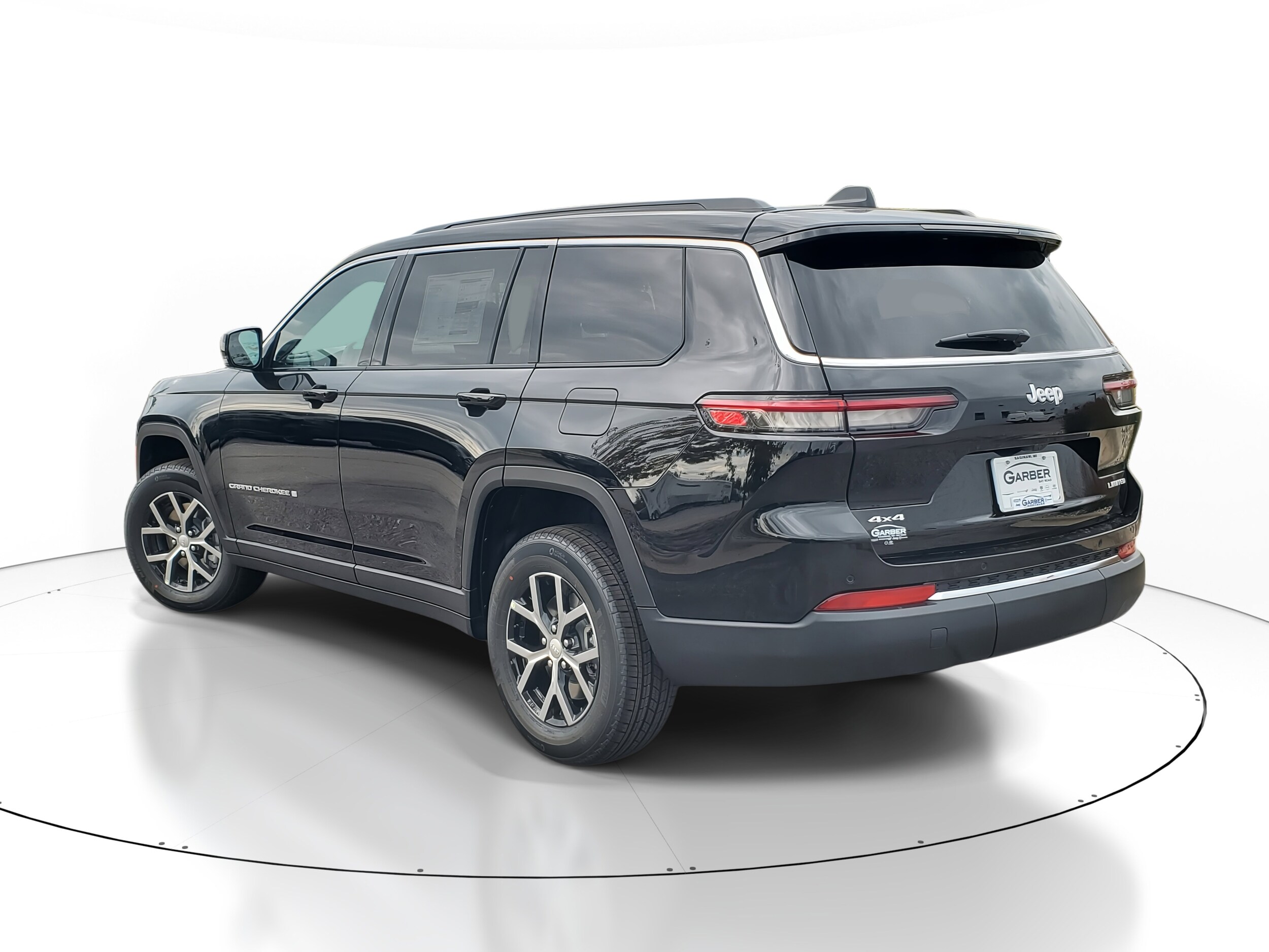 2025 Jeep Grand Cherokee Limited photo 3