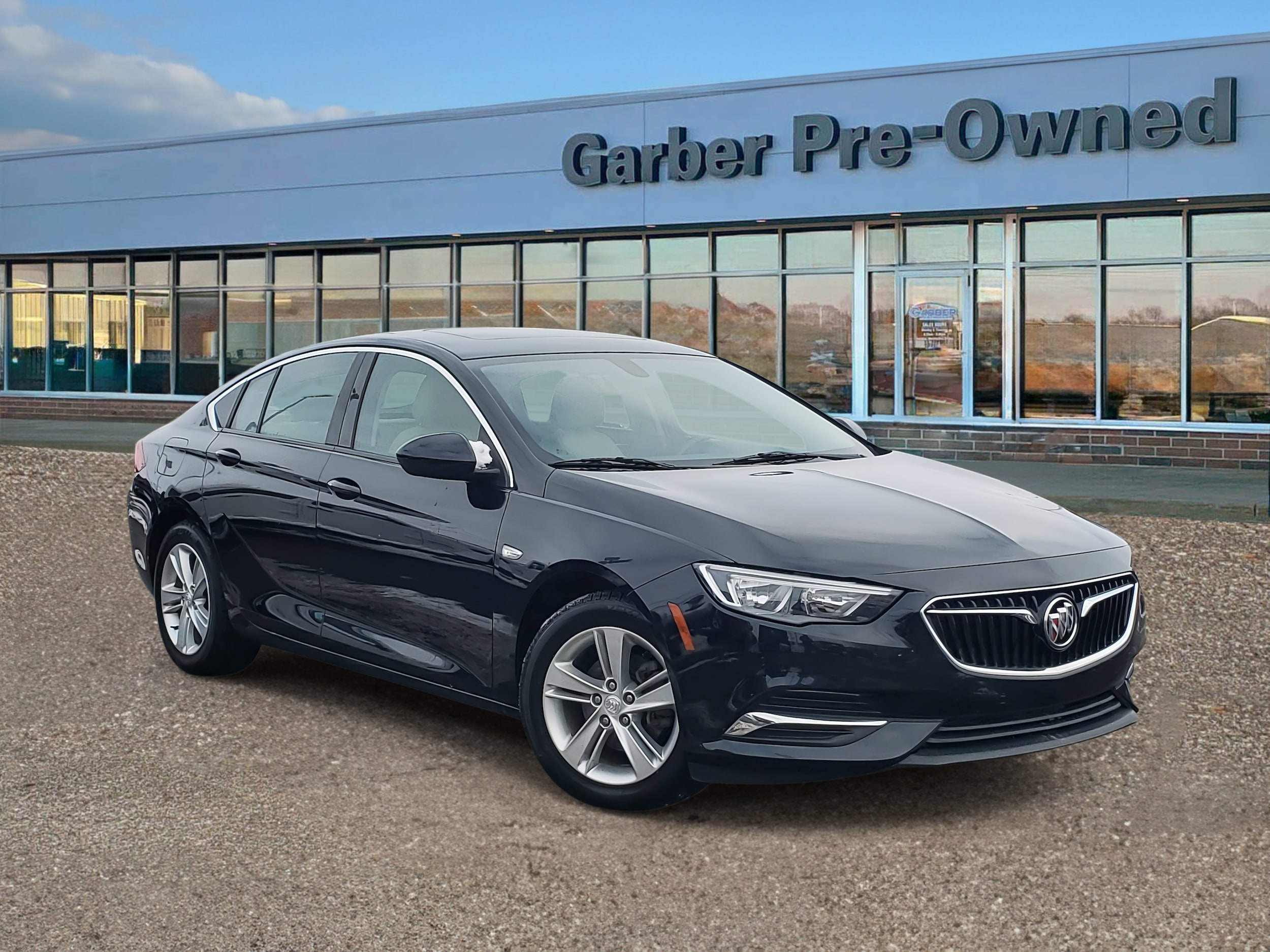 2018 Buick Regal Sportback Preferred's photo