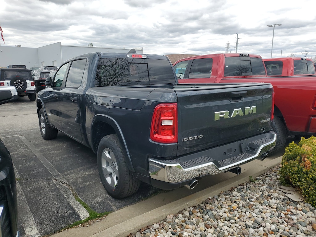New 2026 Ram 1500 BIG HORN CREW CAB 4X4 5'7 BOX Pickup