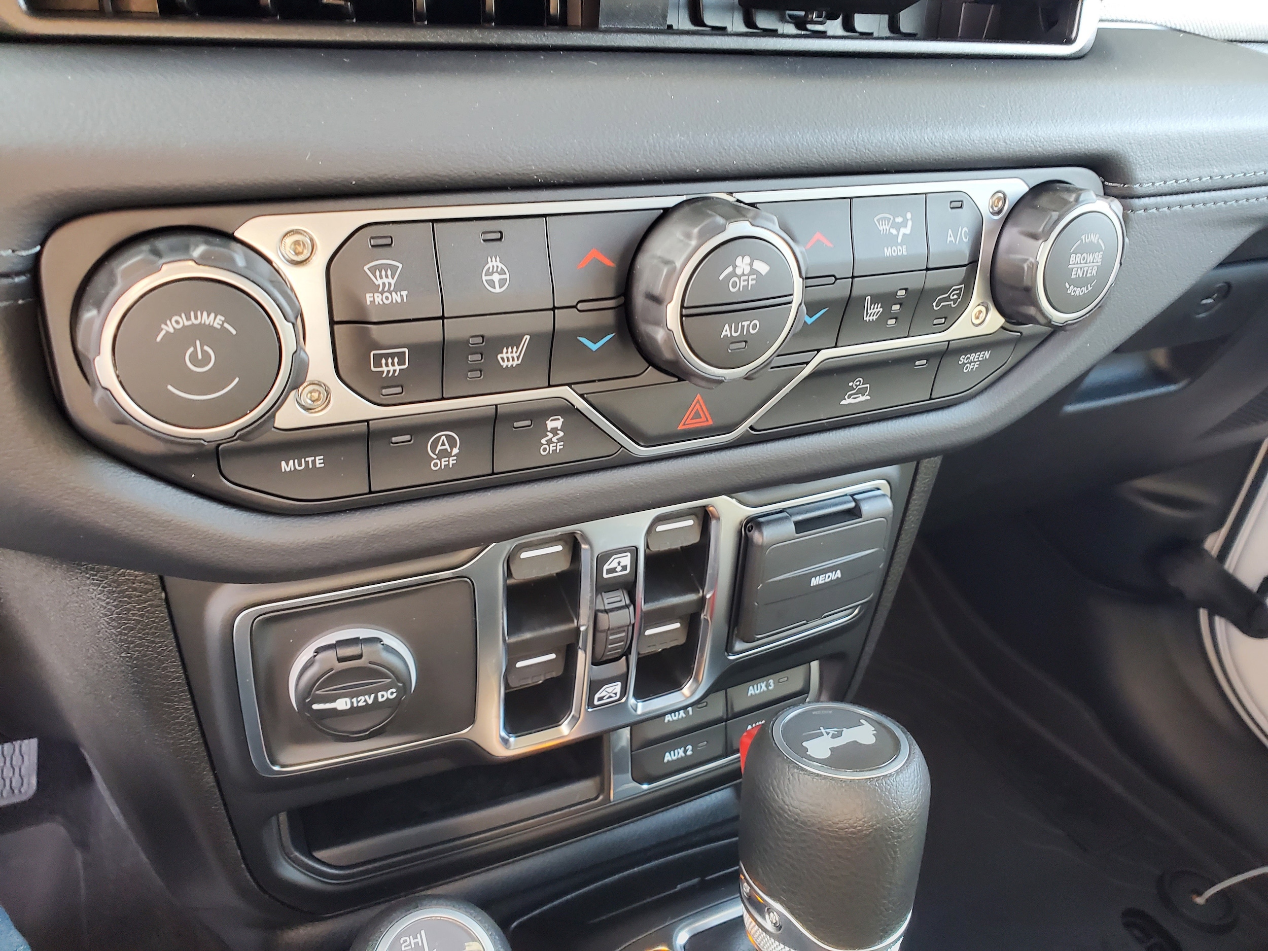 2026 Jeep Wrangler 4-Door Sahara - Photo 19