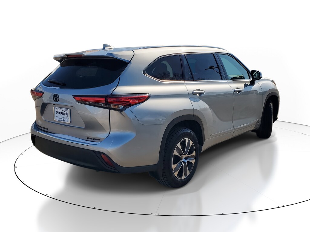 Used 2021 Toyota Highlander XLE SUV
