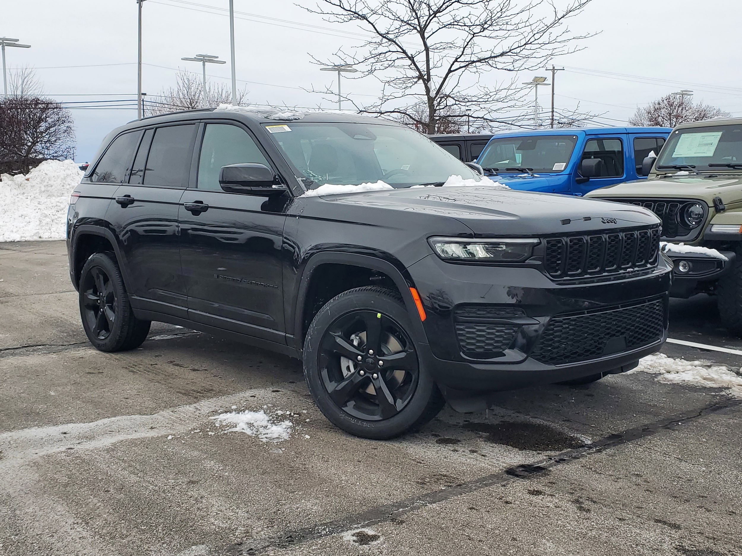 2025 Jeep Grand Cherokee Altitude's photo