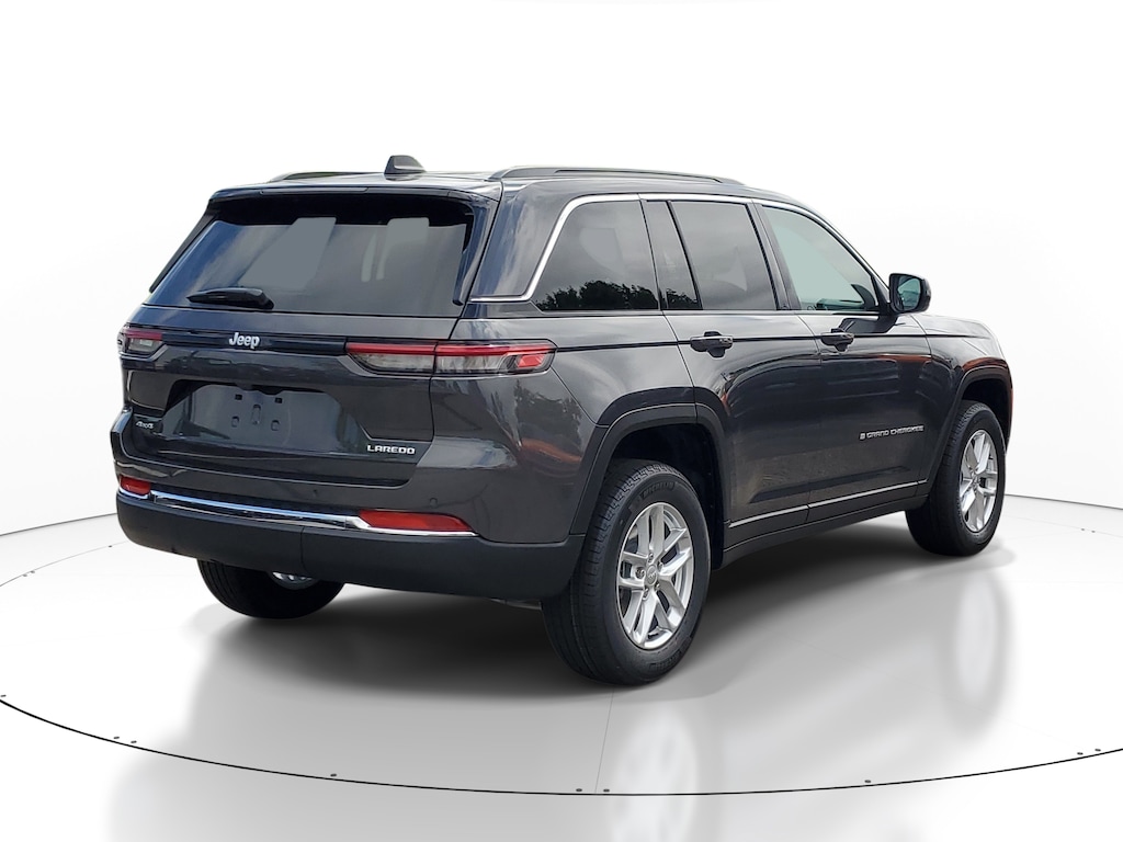 New 2026 Jeep Grand Cherokee LAREDO X 4X4 Sport Utility