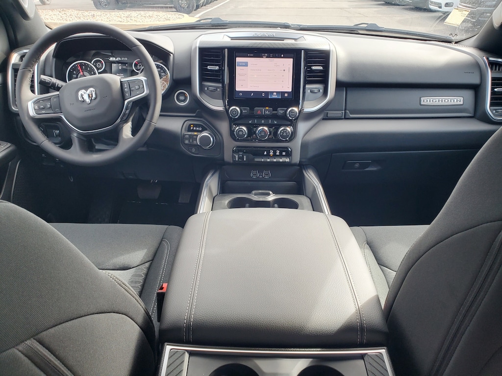 New 2026 Ram 1500 BIG HORN CREW CAB 4X4 5'7 BOX Pickup