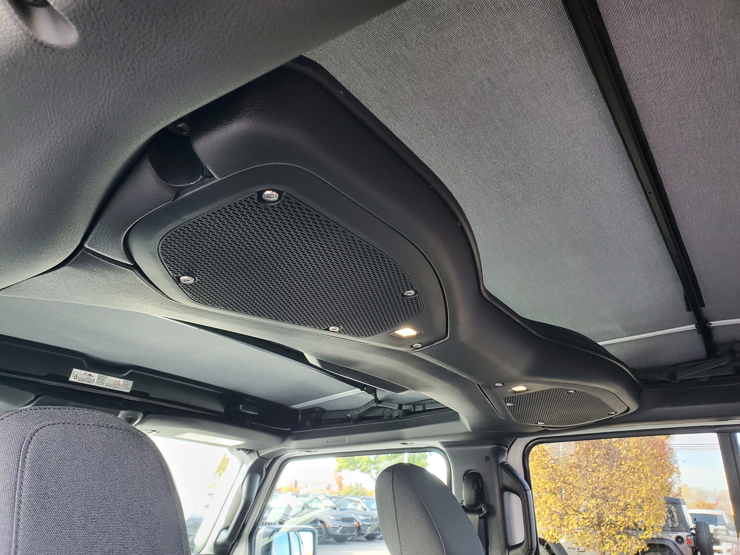 2026 Jeep Wrangler 4-Door Sahara - Photo 25