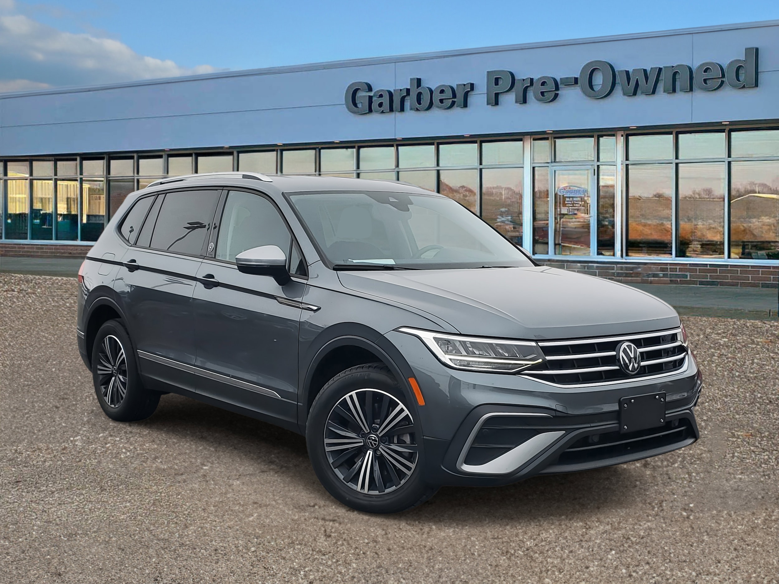 2024 Volkswagen Tiguan Wolfsburg Edition's photo