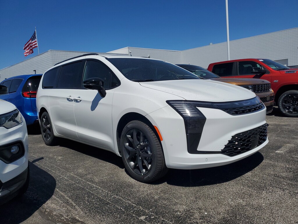 New 2027 Chrysler Pacifica LIMITED AWD Passenger Van