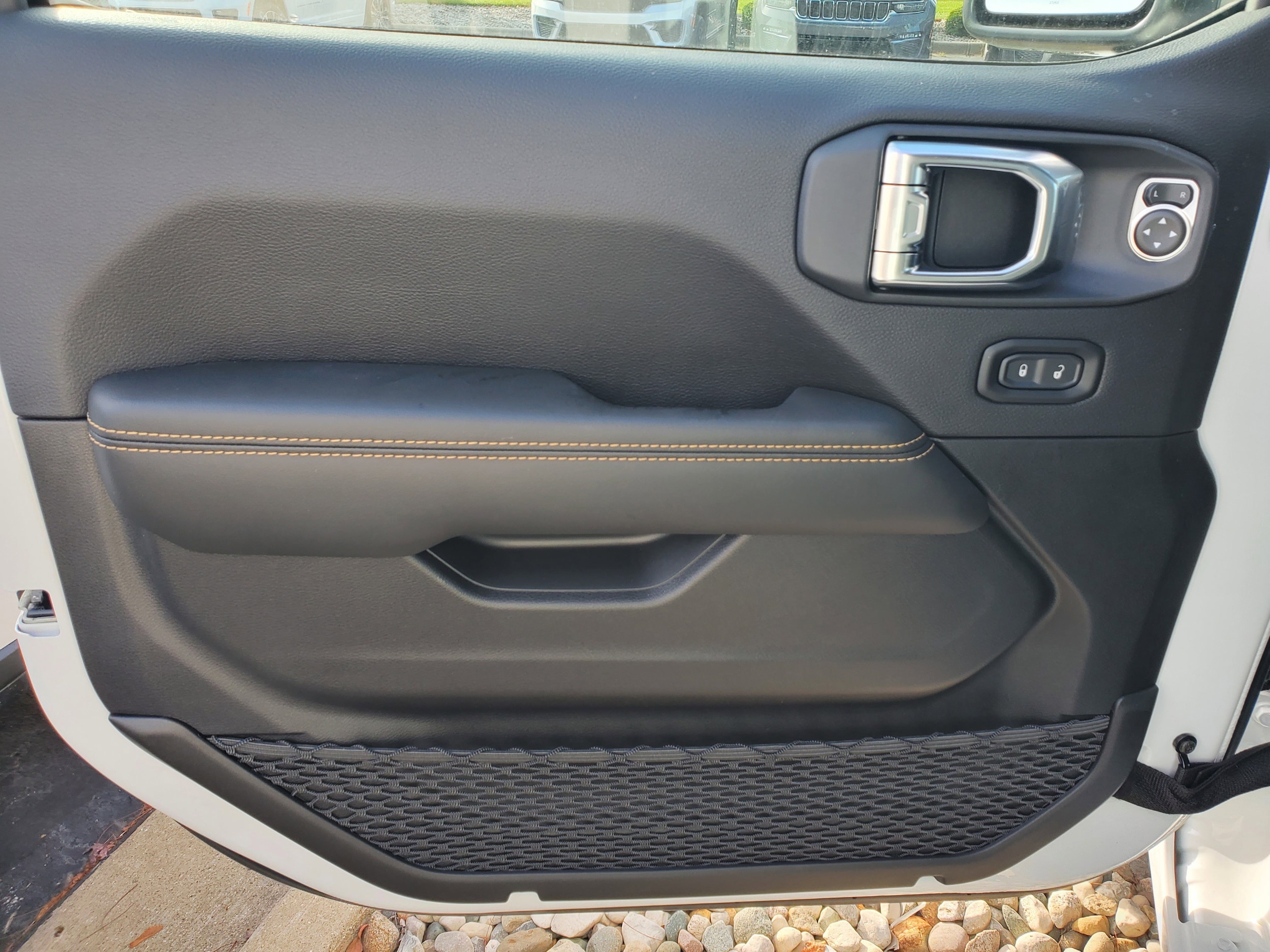 2026 Jeep Wrangler 4-Door Sahara - Photo 6