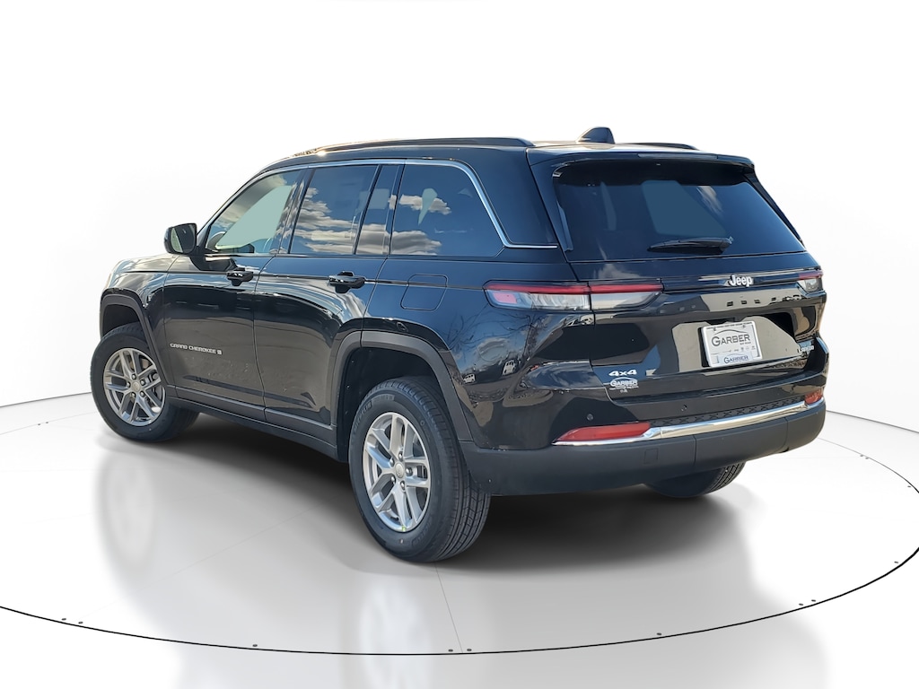 New 2025 Jeep Grand Cherokee LAREDO X 4X4 Sport Utility