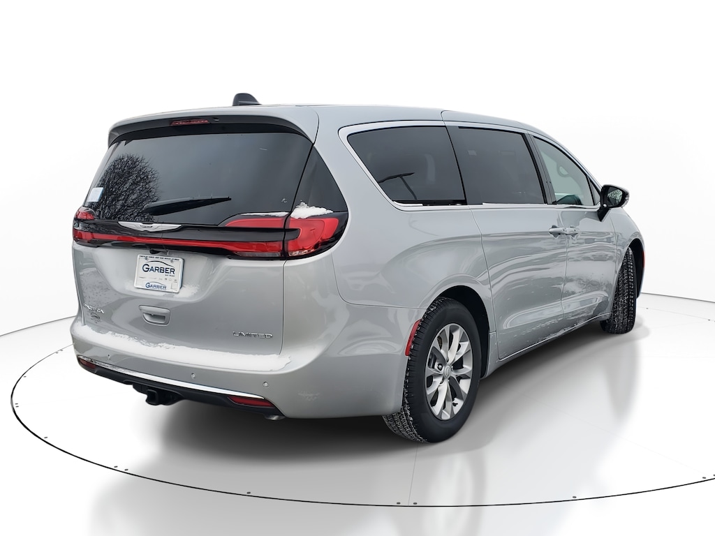 New 2026 Chrysler Pacifica LIMITED Passenger Van