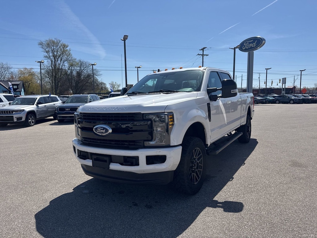Used 2019 Ford F-250SD Lariat Truck Crew Cab