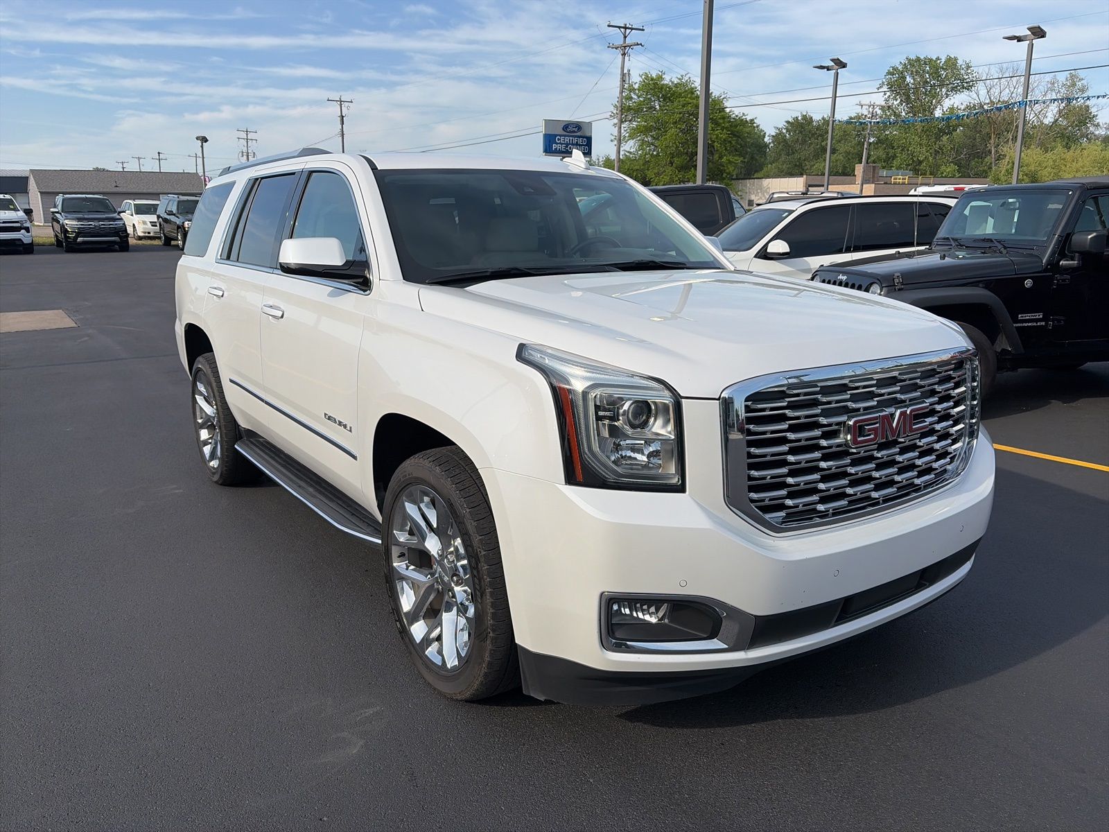 2020 GMC Yukon 4WD Denali's photo