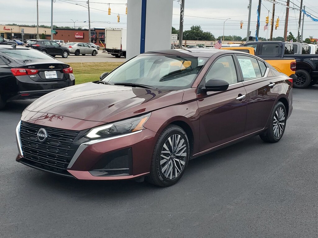 Used 2024 Nissan Altima 2.5 SV Sedan