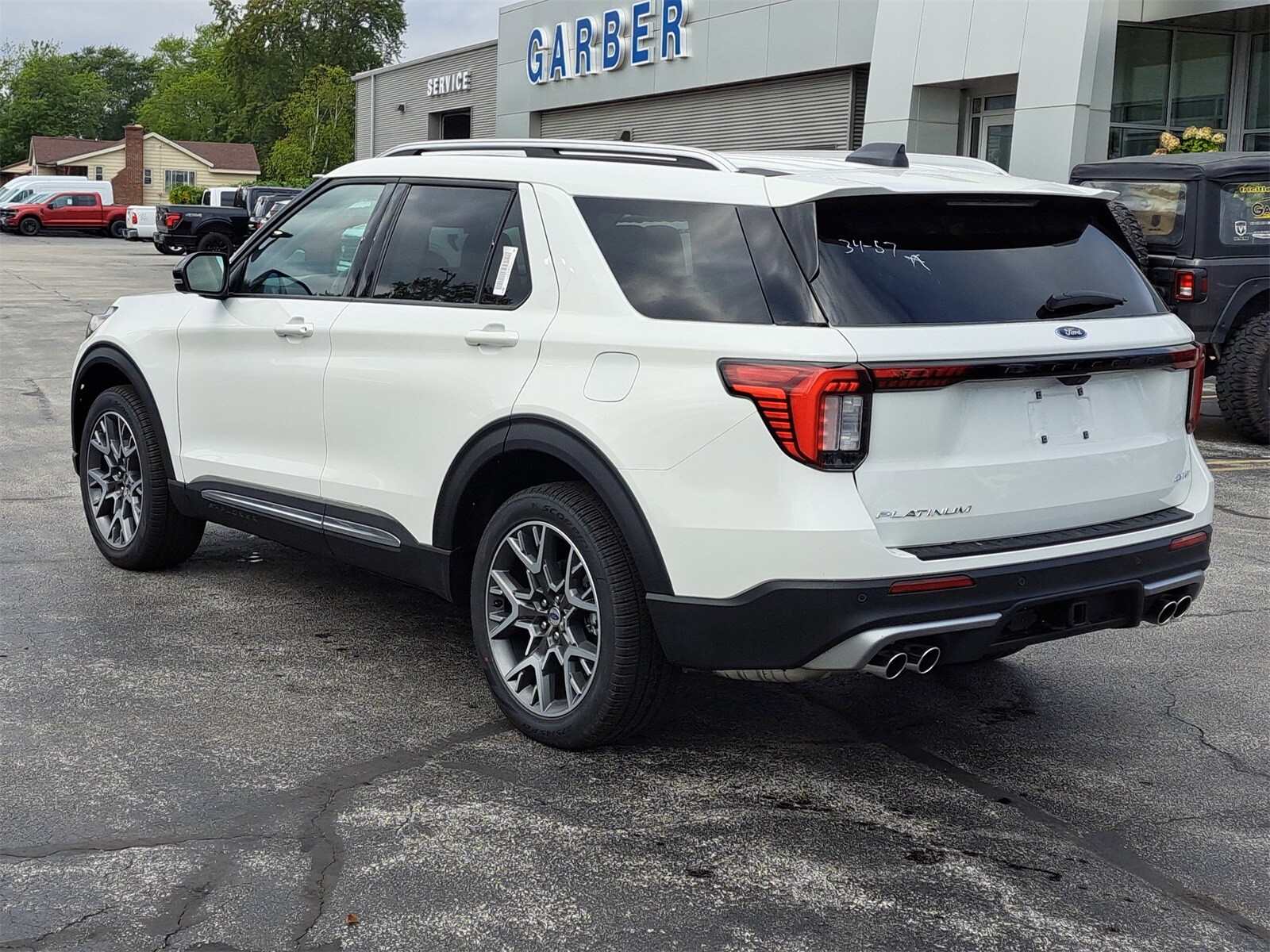 2025 Ford Explorer Platinum photo 3