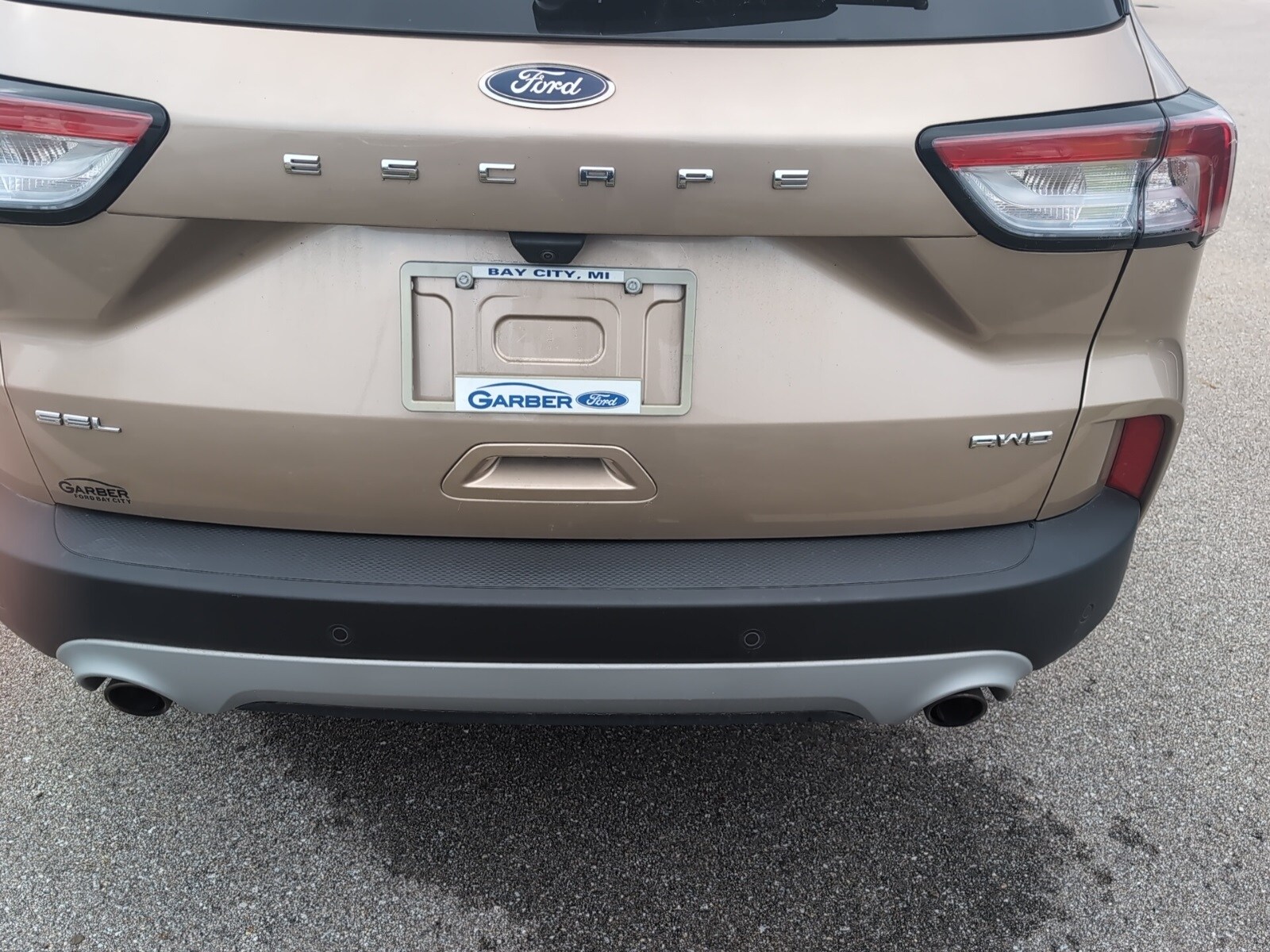 2021 Ford Escape SEL photo 3