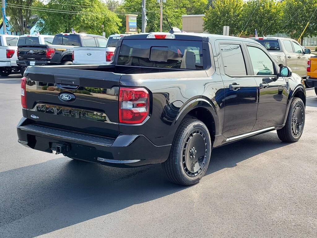 New 2026 Ford Maverick Lobo Standard Truck