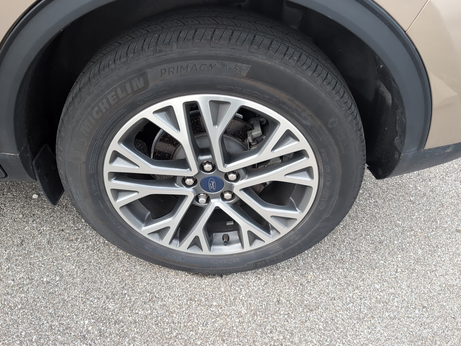 2021 Ford Escape SEL photo 2