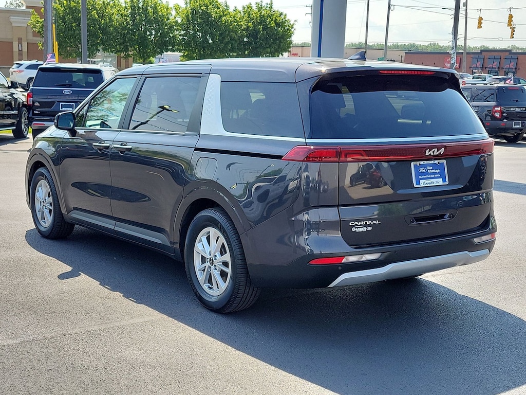 Certified 2023 Kia Carnival LX Seat Package MPV