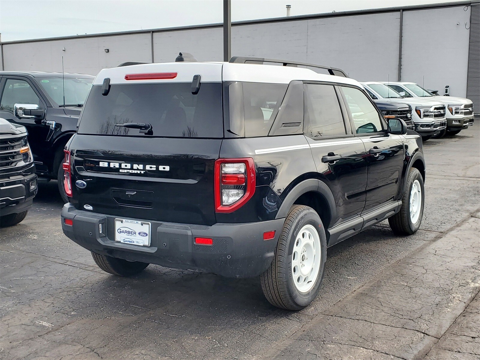 2025 Ford Bronco Sport Heritage photo 2