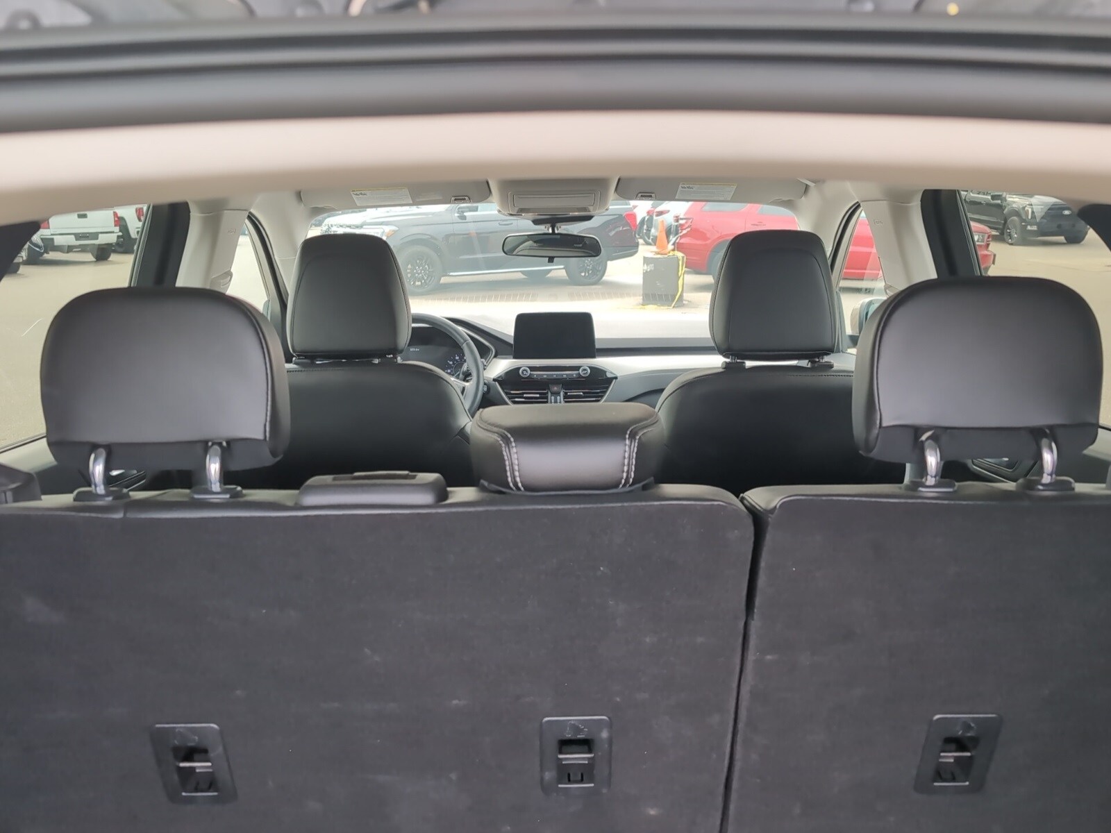 2021 Ford Escape SEL photo 4