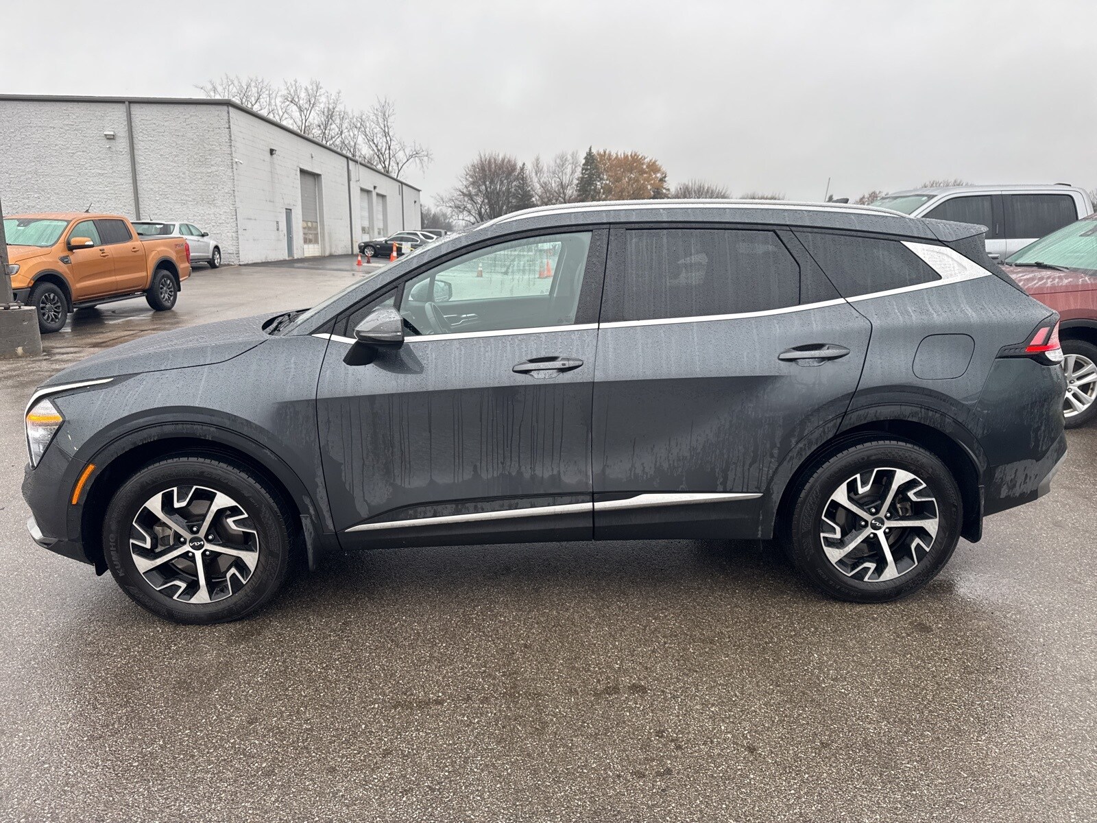 2024 Kia Sportage EX photo 3