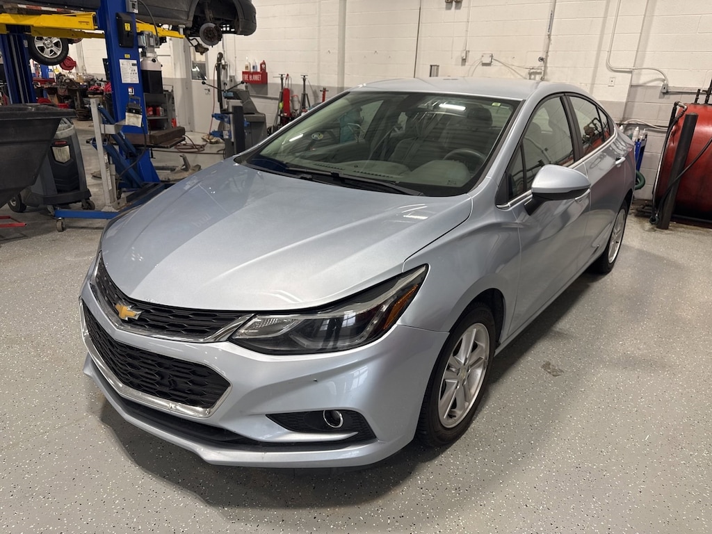 Used 2017 Chevrolet Cruze LT Sedan