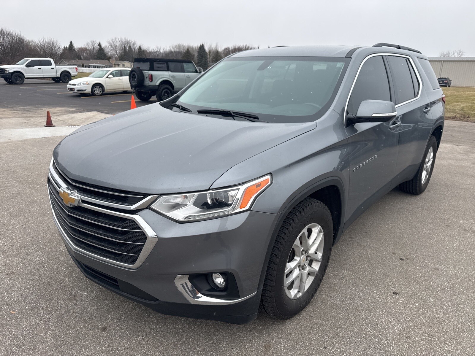 2019 Chevrolet Traverse 3LT photo 2