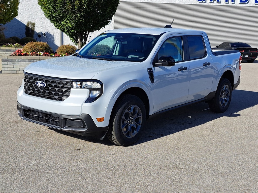 New 2025 Ford Maverick XLT Truck