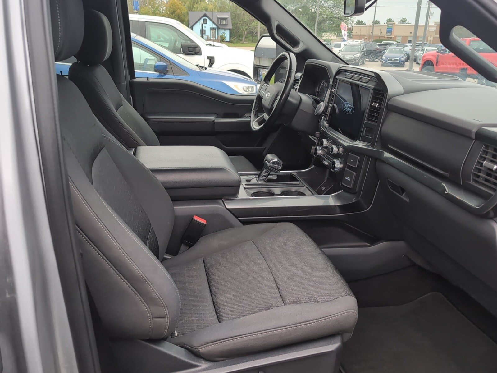 2022 Ford F-150 XLT photo 2