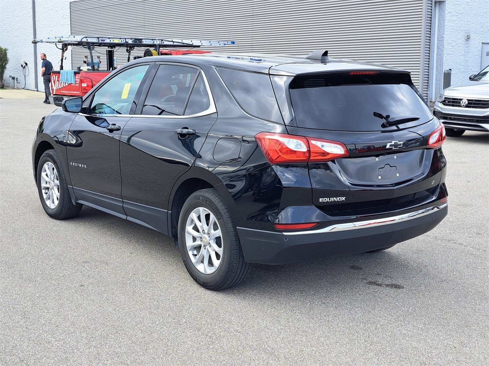 2020 Chevrolet Equinox LT photo 3