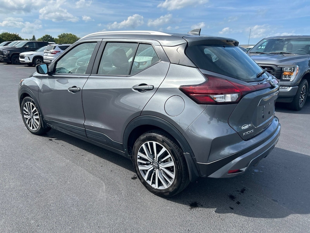 Used 2024 Nissan Kicks SV SUV