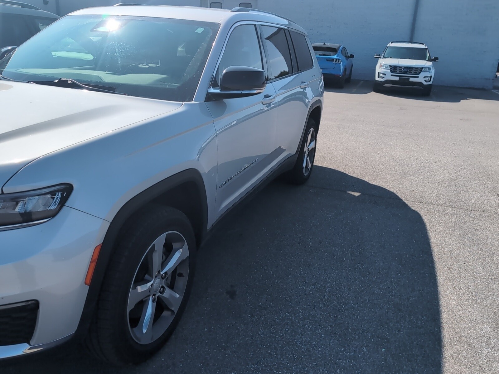 2021 Jeep Grand Cherokee Limited photo 2