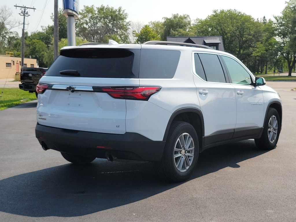 Used 2023 Chevrolet Traverse LT SUV