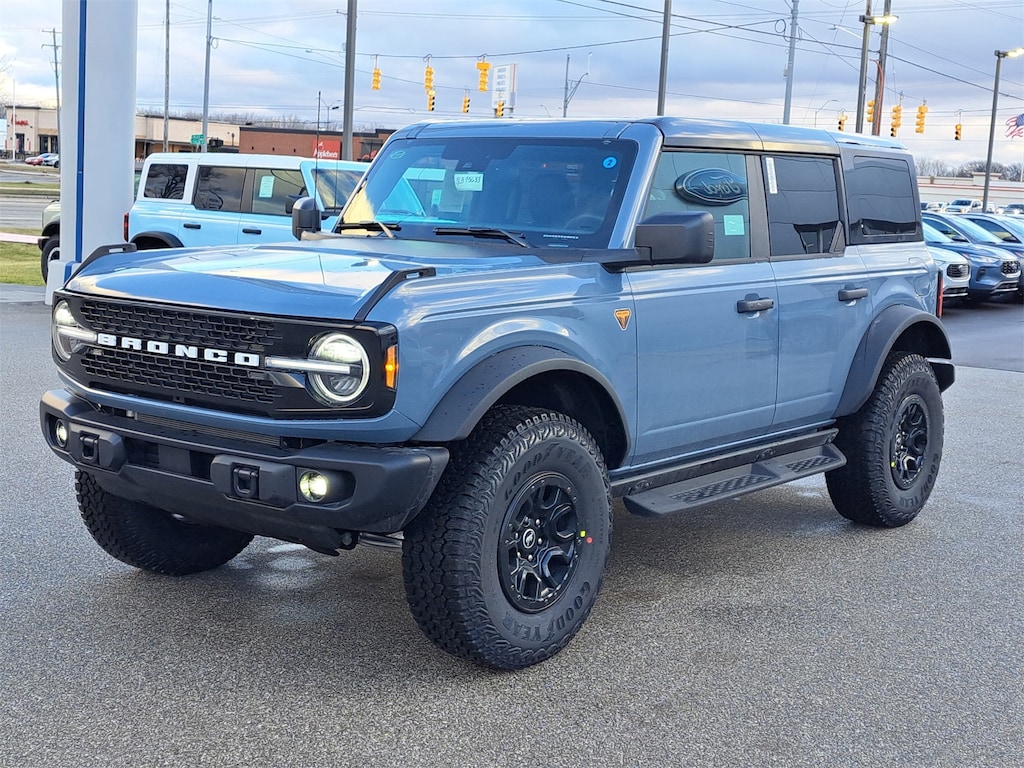 New 2025 Ford Bronco Badlands SUV