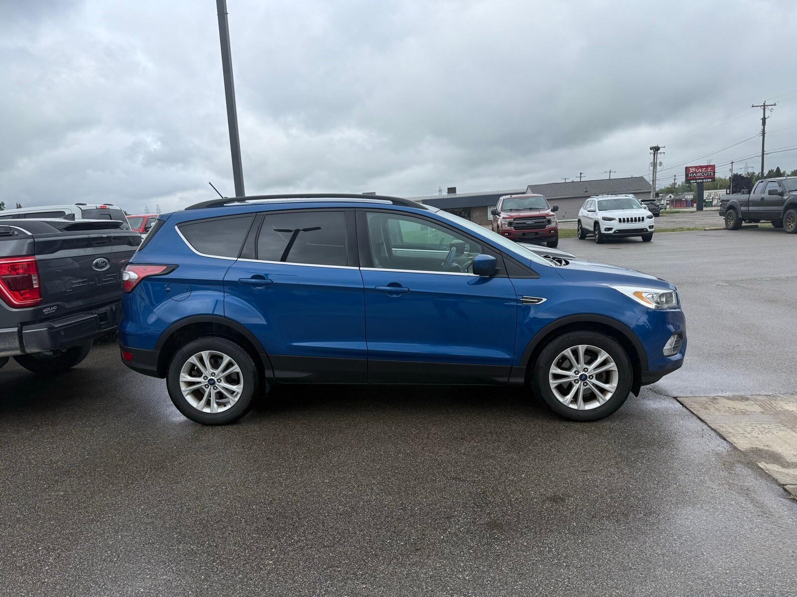 2018 Ford Escape SEL photo 2