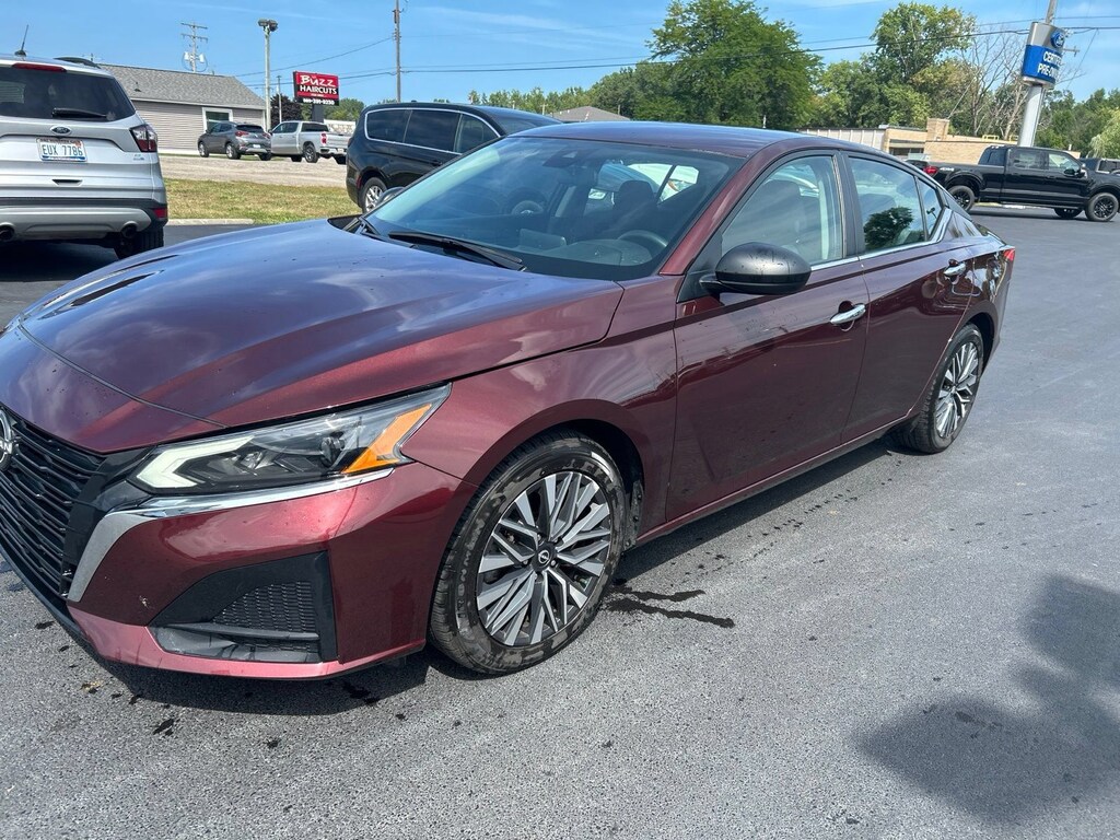 Used 2024 Nissan Altima 2.5 SV Sedan