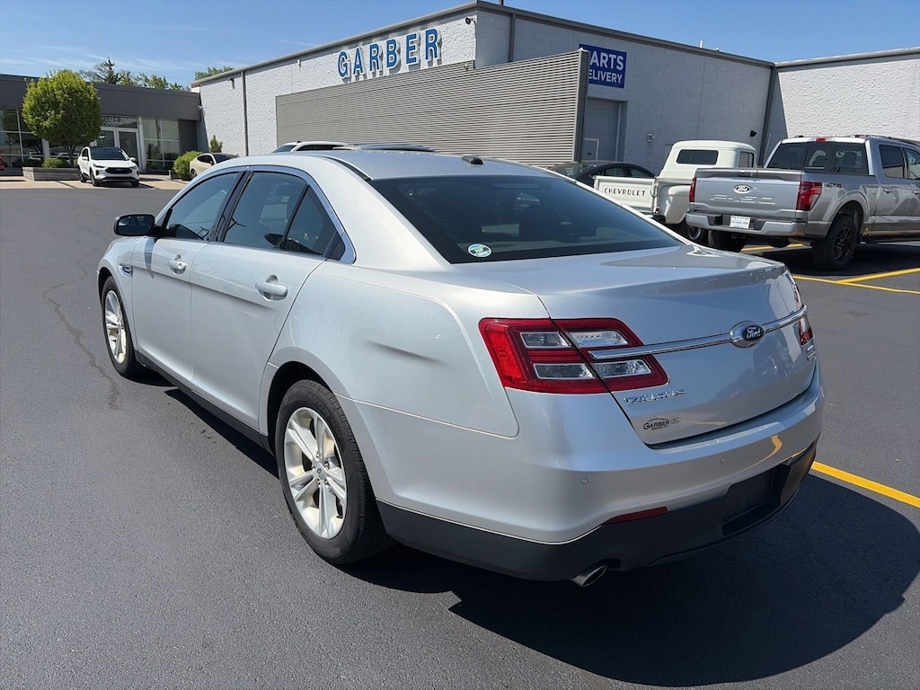 Used 2014 Ford Taurus SEL Sedan