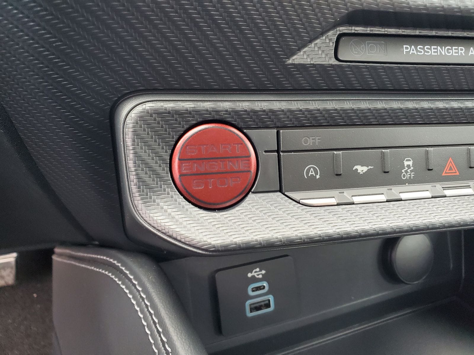2025 Ford Mustang EcoBoost Premium Fastback - Photo 18