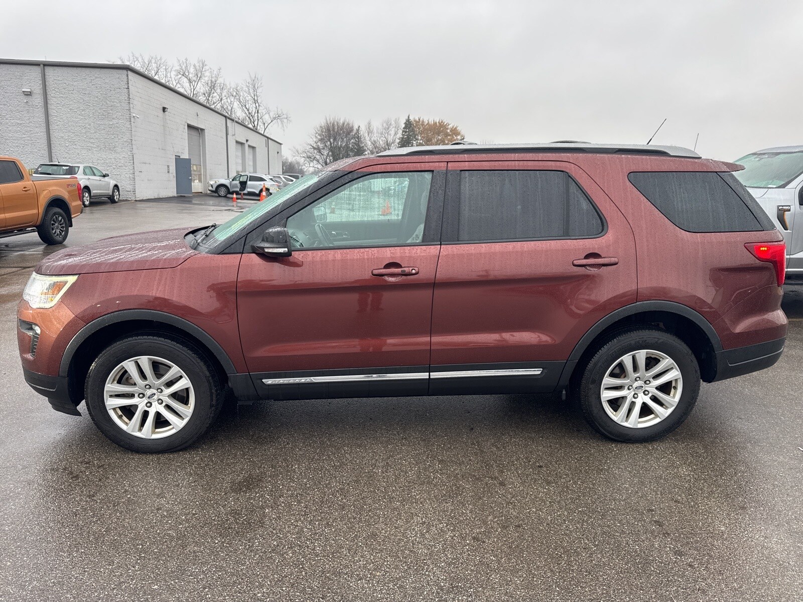2018 Ford Explorer XLT photo 3