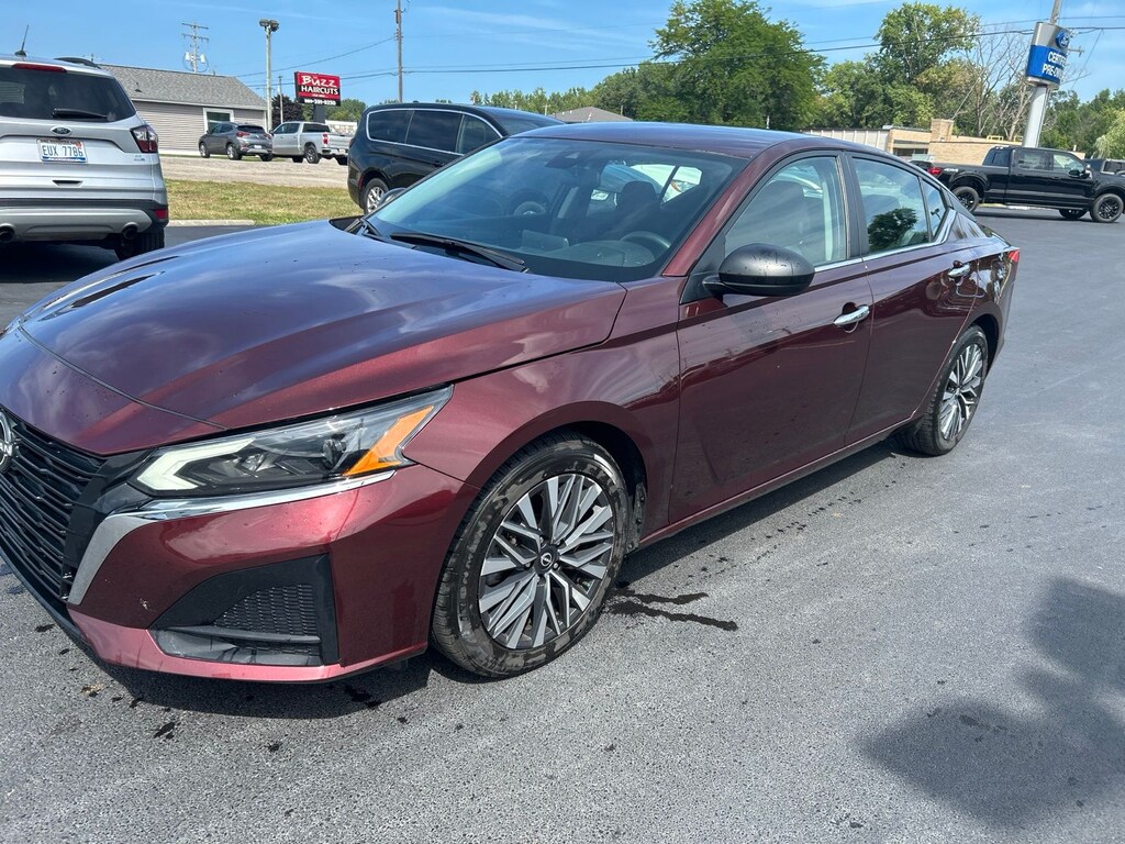 Used 2024 Nissan Altima 2.5 SV Sedan