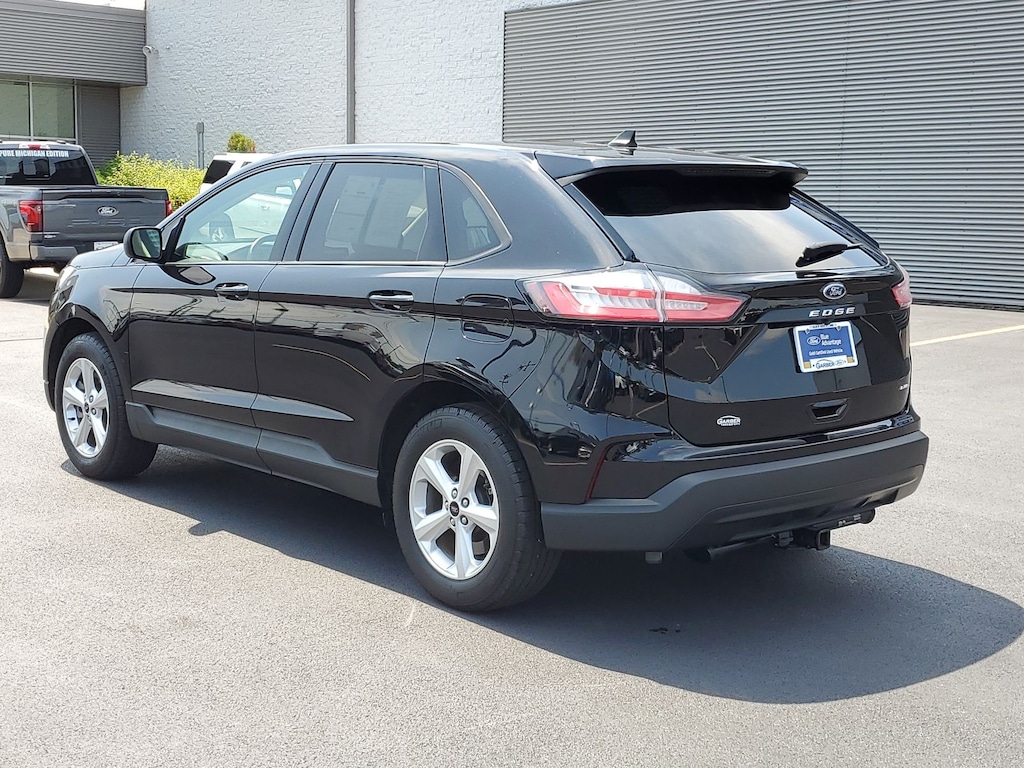 Used 2024 Ford Edge SE SUV