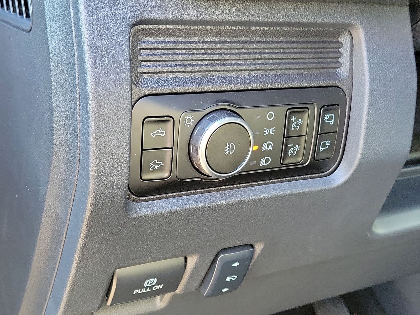 2026 Ford F-350 Super Duty Lariat - Photo 11