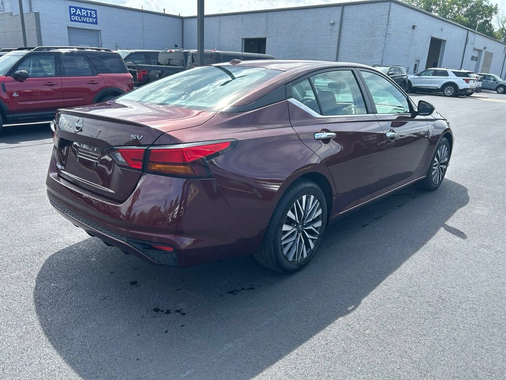 Used 2024 Nissan Altima 2.5 SV Sedan