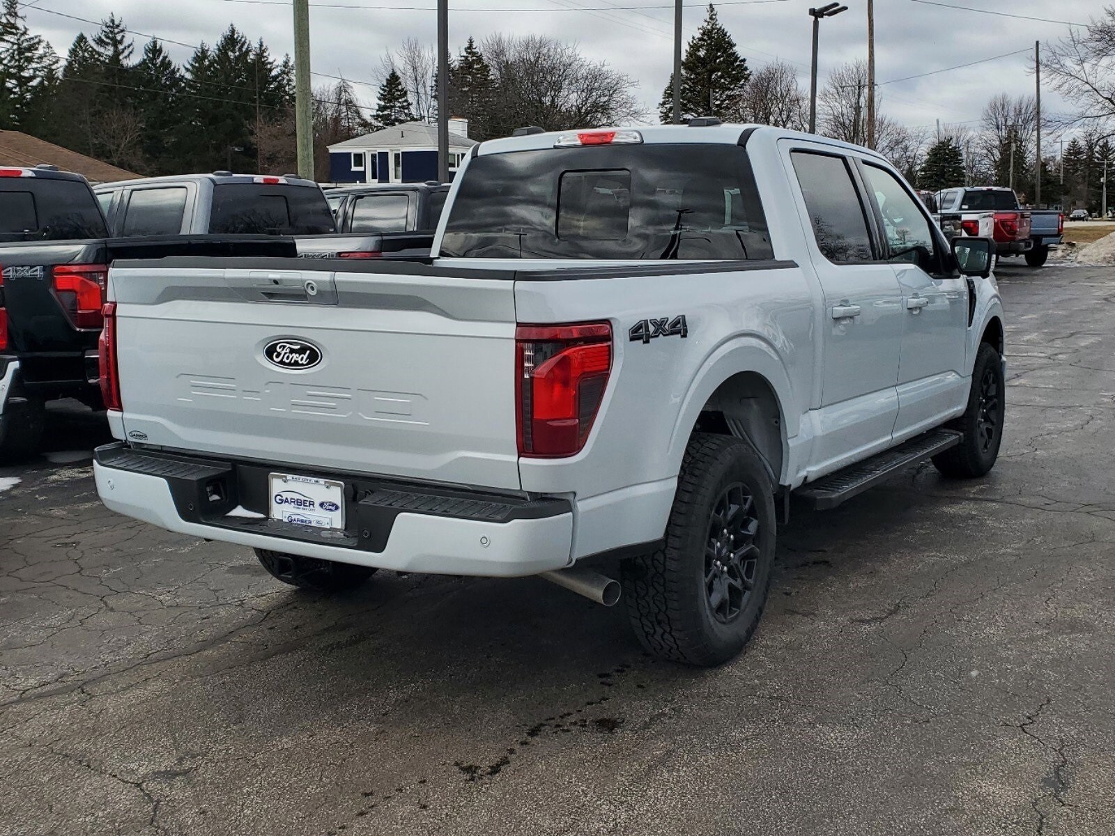 2025 Ford F-150 XLT photo 3