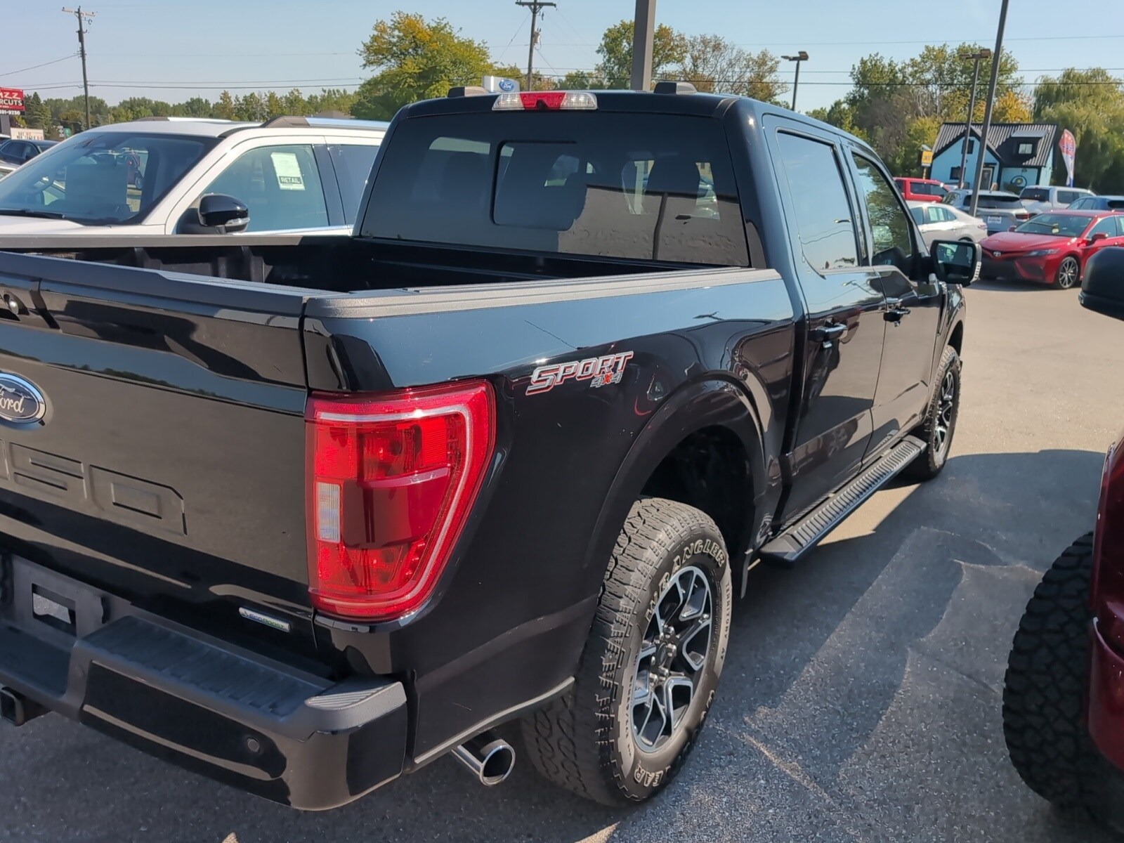 2021 Ford F-150 XLT photo 3