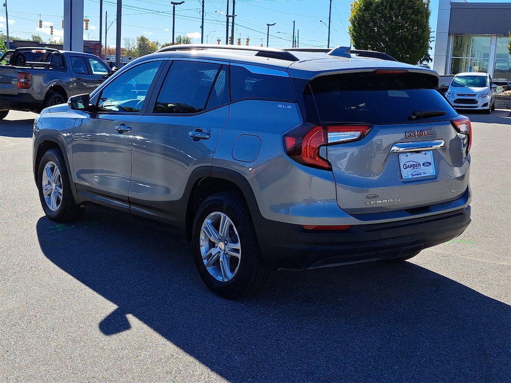 Used 2024 GMC Terrain SLE SUV